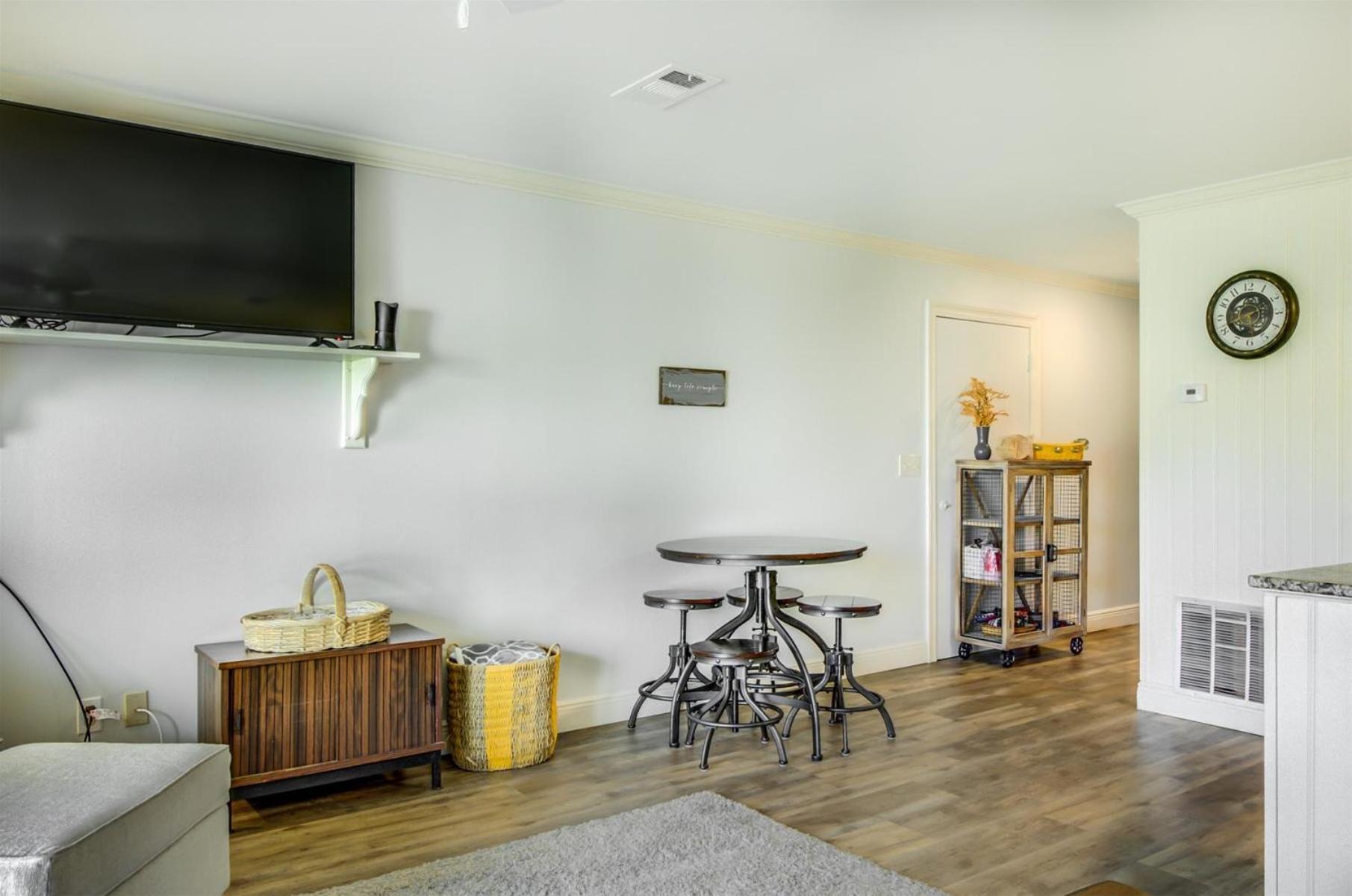 10 A, One Bedroom Condo دستين المظهر الخارجي الصورة